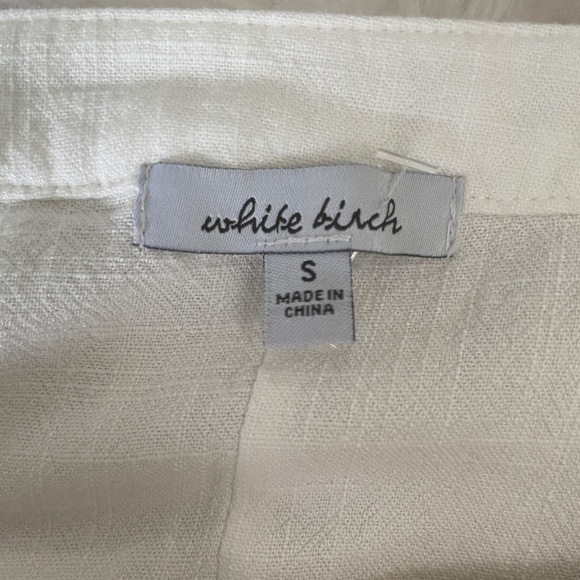 NWOT, White Linen Blend White Birch Relaxed Fit Blouse with Fringem Size Small - Picture 2 of 8
